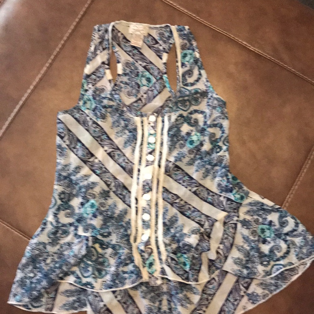 Cute flowy tank top